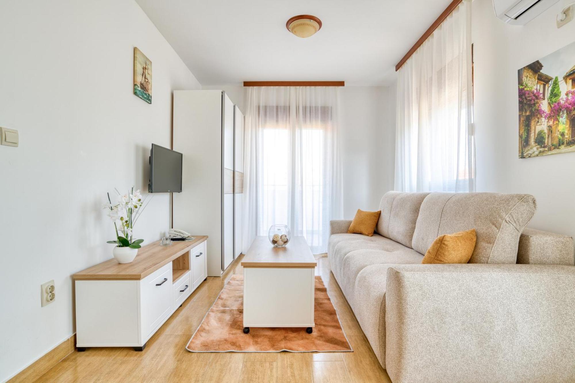 הרצג-נובי Garni Hotel Milica מראה חיצוני תמונה